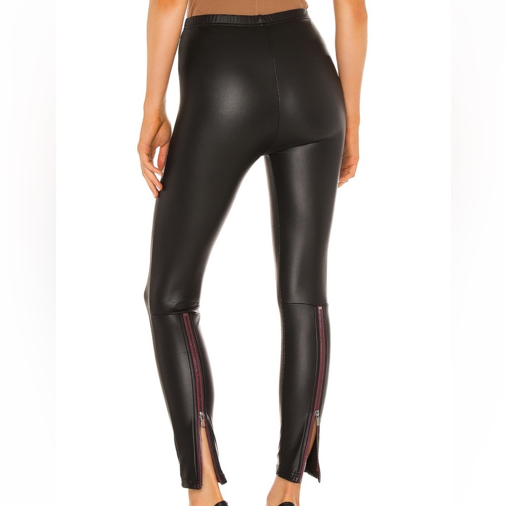 PLUSH FLEECE LINED LIQUID PLEATHER LEGGING WITH CONTRAST ZIPPER NWT SIZE XS